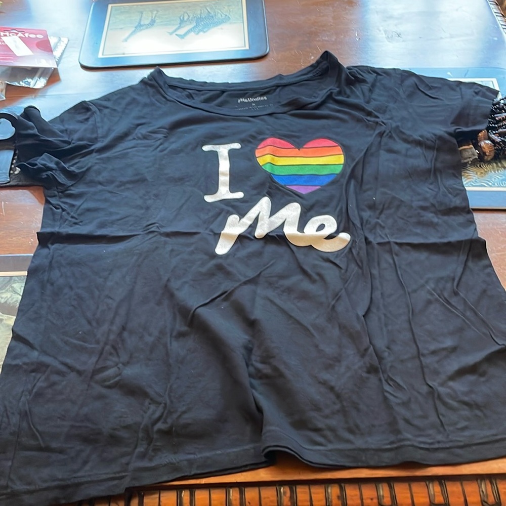Gorgeous Soft “MEUNDIES” Tshirt